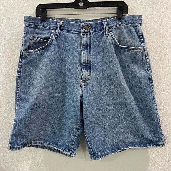 Wrangler Denim Shorts Size 36 - Picture 1 of 6